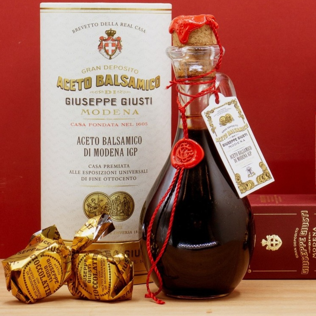 Giuseppe Giusti Balsamic Vinegar of Modena PGI 2 Gold Medals Il Classico from Italy-250 ml (1)