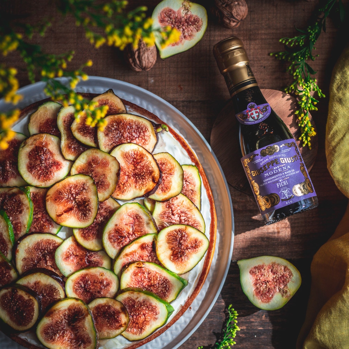 Giuseppe Giusti Gift Box with Balsamic Vinegar of Modena PGI and Figs from Italy-100 ml